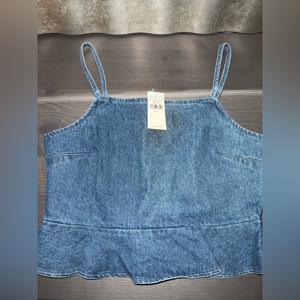 American Eagle Women Denim
Crop Top Size SMALL Blue Jean
Smocked Peplum